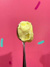 Load image into Gallery viewer, Pettinice Cream Cheese Icing - 450g