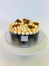 Load image into Gallery viewer, Party on the top Cake - Caramel