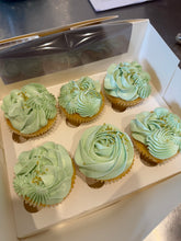 Load image into Gallery viewer, Custom Cupcakes
