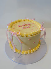 Load image into Gallery viewer, Vintage Buttercream Cake - ANY COLOUR!
