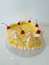 Load image into Gallery viewer, Vintage Heart Cake (any colour theme!)
