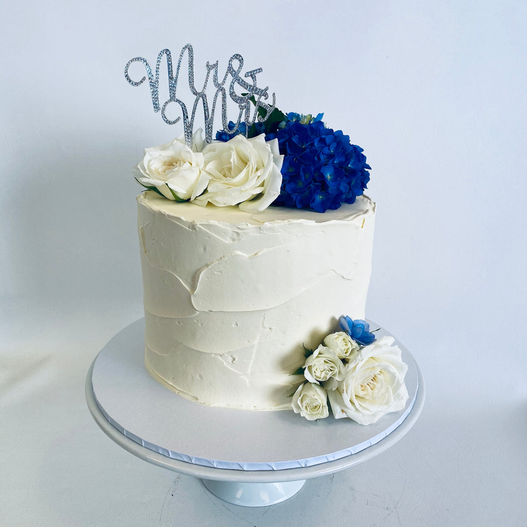Rustic/Messy Iced Cake